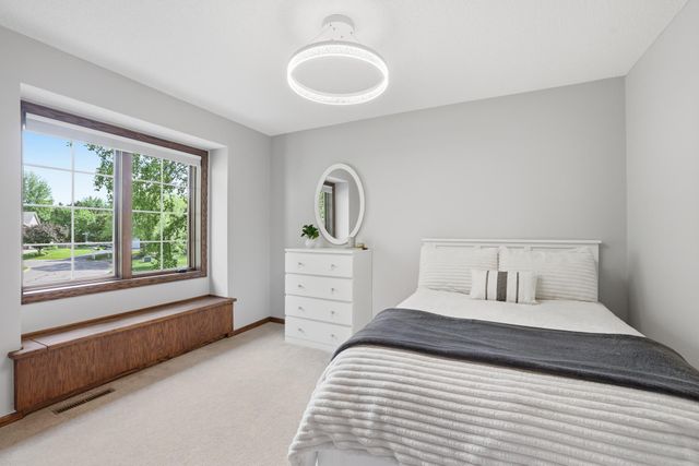 8761 Inverness Road, Woodbury, MN 55125