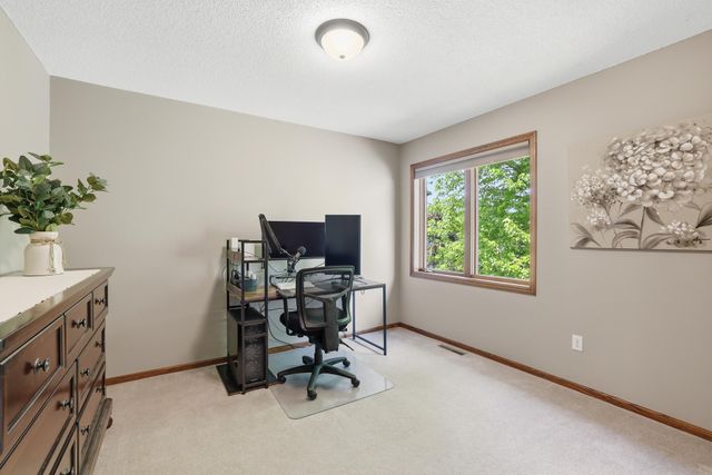 8761 Inverness Road, Woodbury, MN 55125