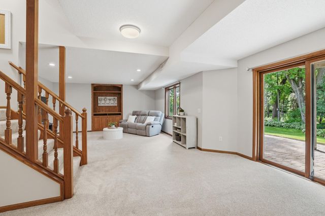 8761 Inverness Road, Woodbury, MN 55125