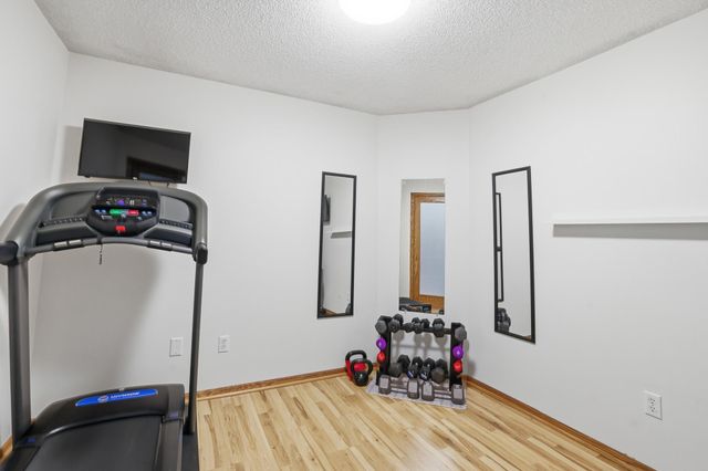 8761 Inverness Road, Woodbury, MN 55125