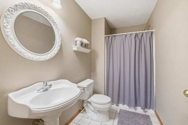 8761 Inverness Road, Woodbury, MN 55125