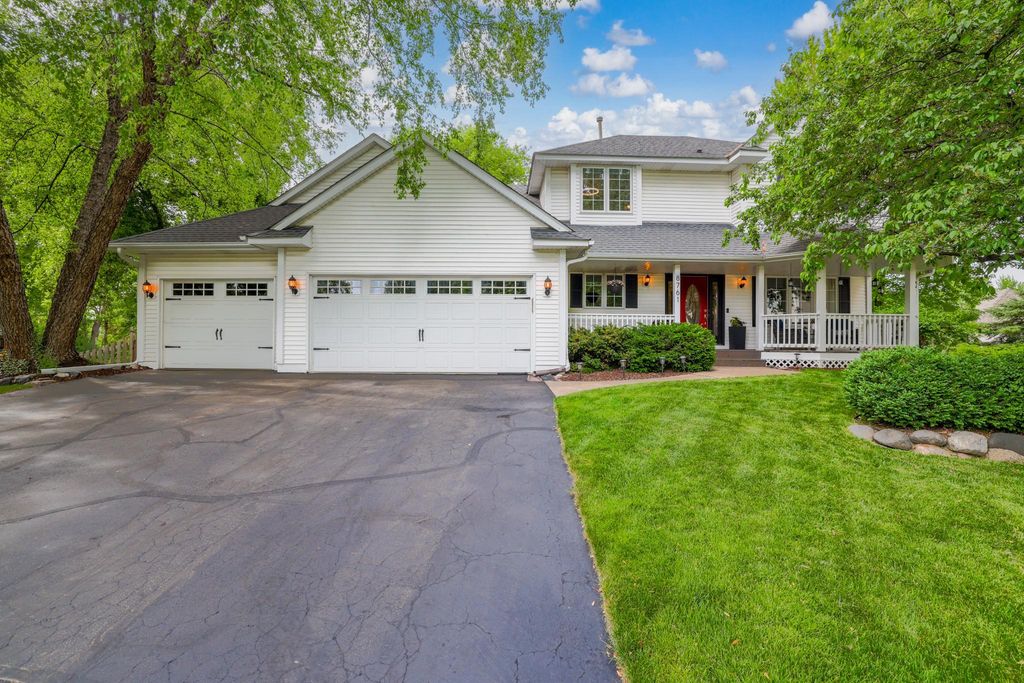 8761 Inverness Road, Woodbury, MN 55125
