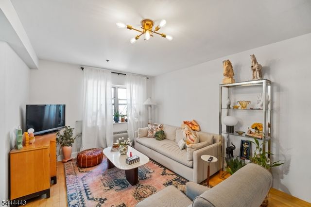 70 S Munn Ave 401, East Orange City, NJ 07018
