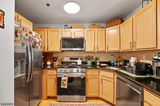 70 S Munn Ave 401, East Orange City, NJ 07018