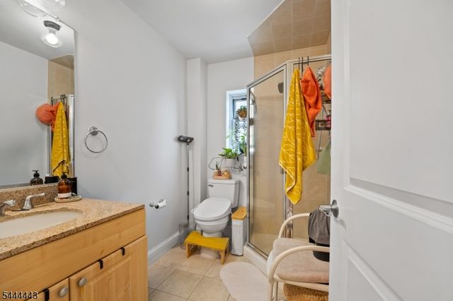70 S Munn Ave 401, East Orange City, NJ 07018