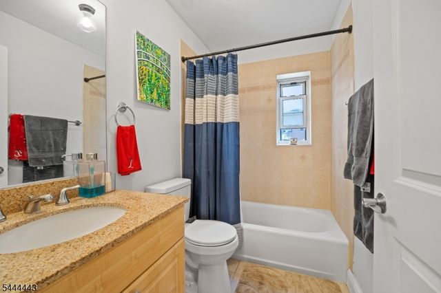 70 S Munn Ave 401, East Orange City, NJ 07018