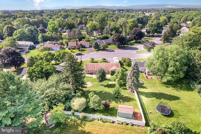 227 AVON DR, Carlisle, PA 17013