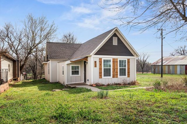 411 W Springer Avenue, Guthrie, OK 73044