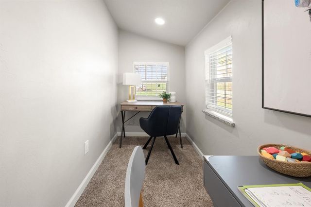 411 W Springer Avenue, Guthrie, OK 73044