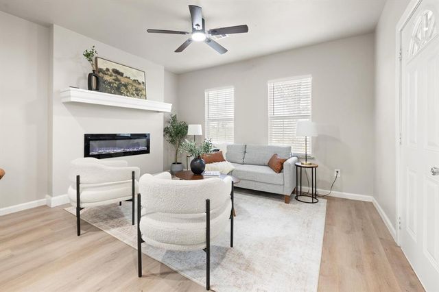 411 W Springer Avenue, Guthrie, OK 73044