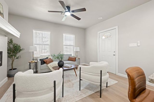 411 W Springer Avenue, Guthrie, OK 73044