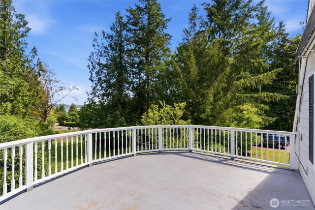 840 11th Avenue, Fox Island, WA 98333