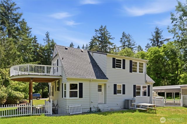 840 11th Avenue, Fox Island, WA 98333