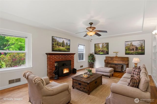 840 11th Avenue, Fox Island, WA 98333