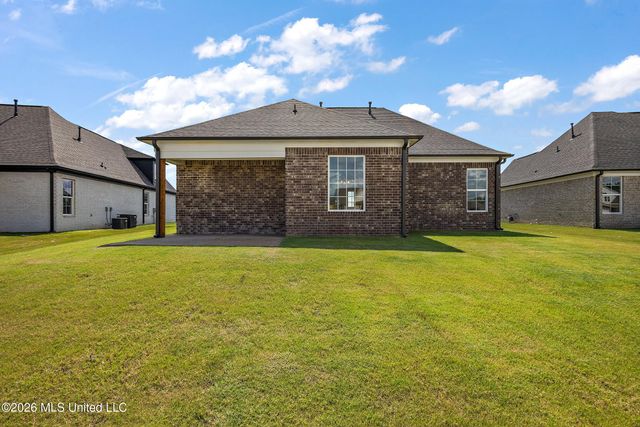 907 Coahoma Court, Nesbit, MS 38651