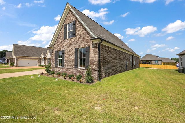 907 Coahoma Court, Nesbit, MS 38651
