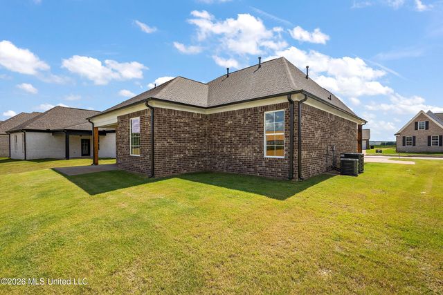 907 Coahoma Court, Nesbit, MS 38651