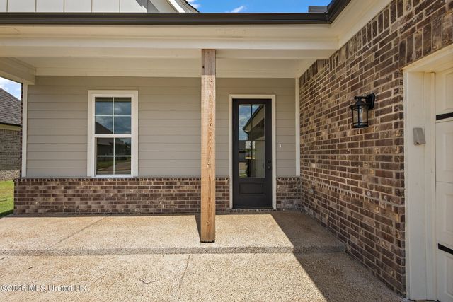 907 Coahoma Court, Nesbit, MS 38651