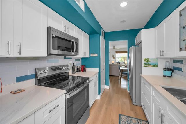 845 SKY LOCH DRIVE S, Dunedin, FL 34698