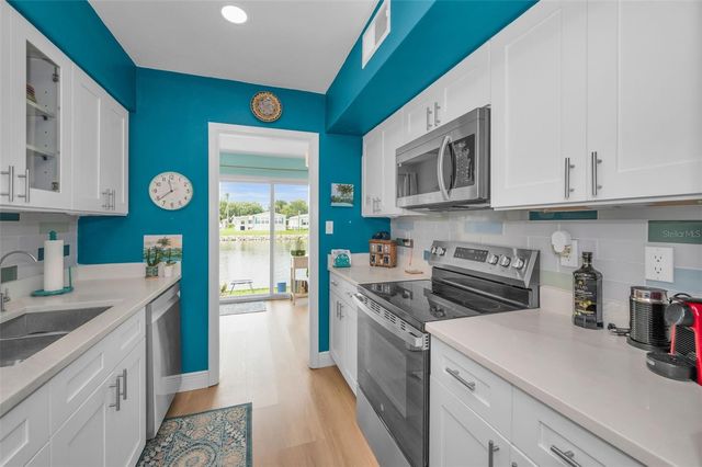 845 SKY LOCH DRIVE S, Dunedin, FL 34698