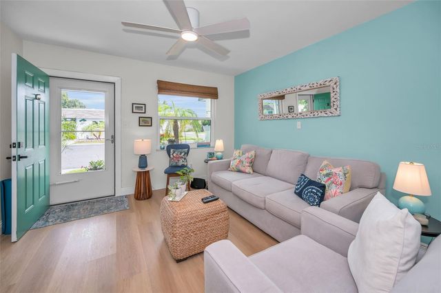845 SKY LOCH DRIVE S, Dunedin, FL 34698