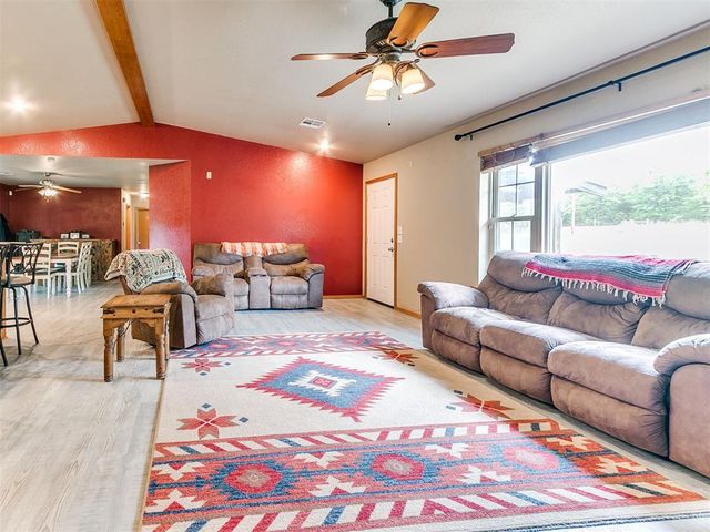 12517 Jerrad Lane, Mcloud, OK 74851