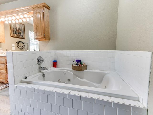 12517 Jerrad Lane, Mcloud, OK 74851