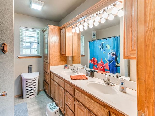12517 Jerrad Lane, Mcloud, OK 74851