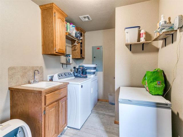 12517 Jerrad Lane, Mcloud, OK 74851