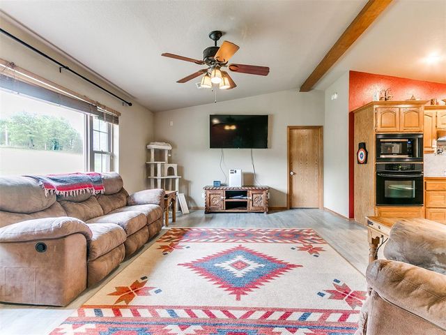 12517 Jerrad Lane, Mcloud, OK 74851