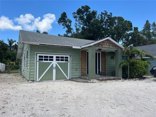 2722 9TH AVE W, Bradenton, FL 34205