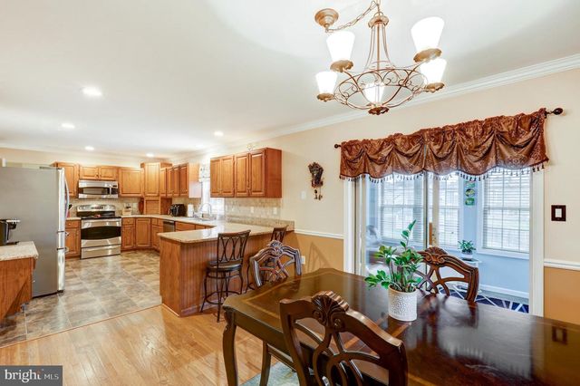 176 FAIRWAY DR, Denver, PA 17517