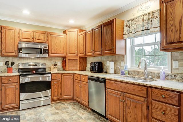 176 FAIRWAY DR, Denver, PA 17517