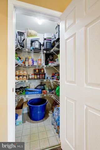 176 FAIRWAY DR, Denver, PA 17517