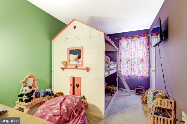 176 FAIRWAY DR, Denver, PA 17517