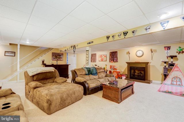 176 FAIRWAY DR, Denver, PA 17517