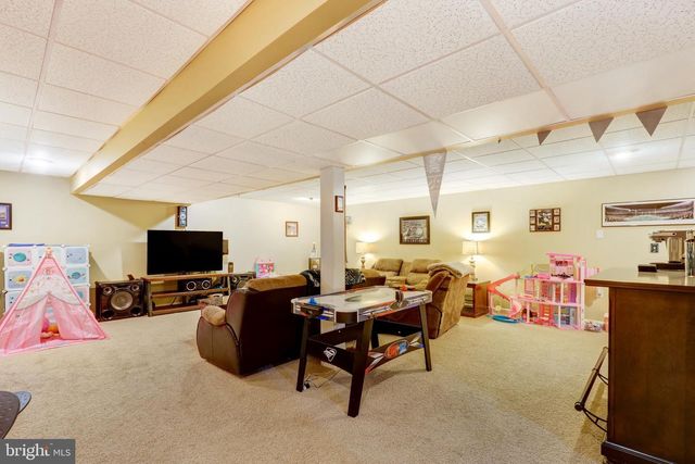 176 FAIRWAY DR, Denver, PA 17517