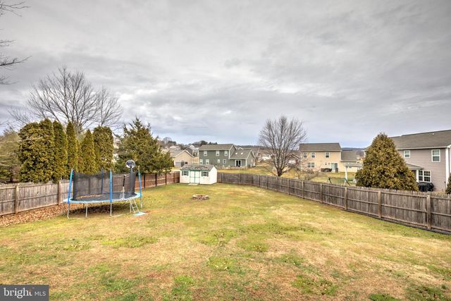 176 FAIRWAY DR, Denver, PA 17517