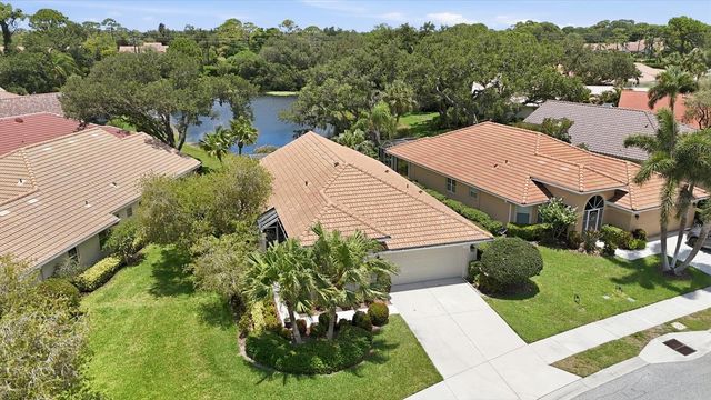 8006 BOBCAT CIRCLE, Sarasota, FL 34238