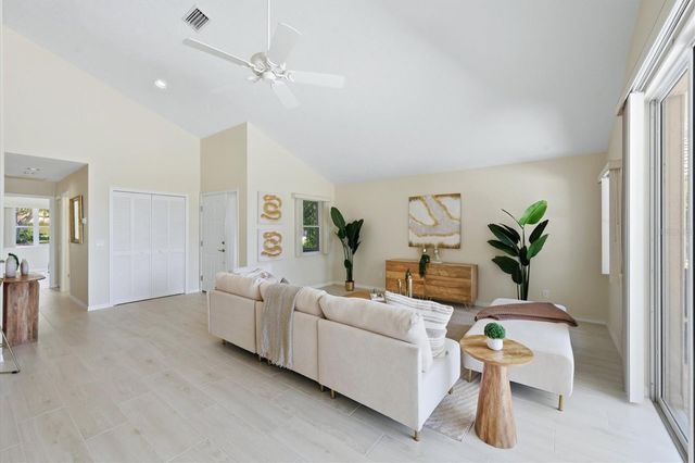 8006 BOBCAT CIRCLE, Sarasota, FL 34238