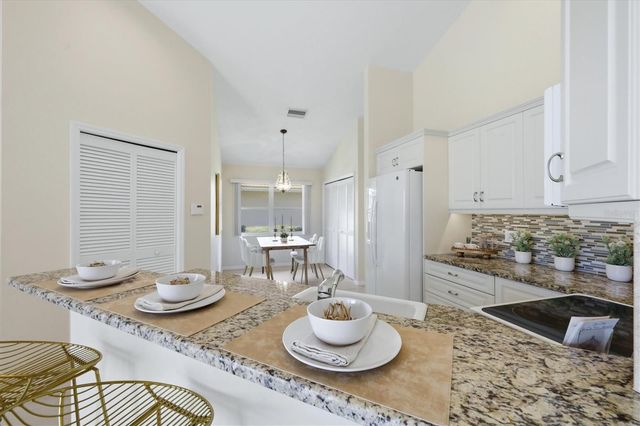 8006 BOBCAT CIRCLE, Sarasota, FL 34238