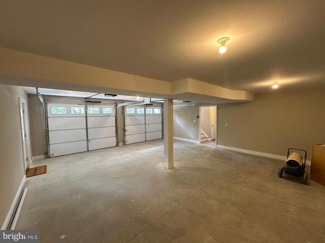 210 BEAVER TRL, Winchester, VA 22602