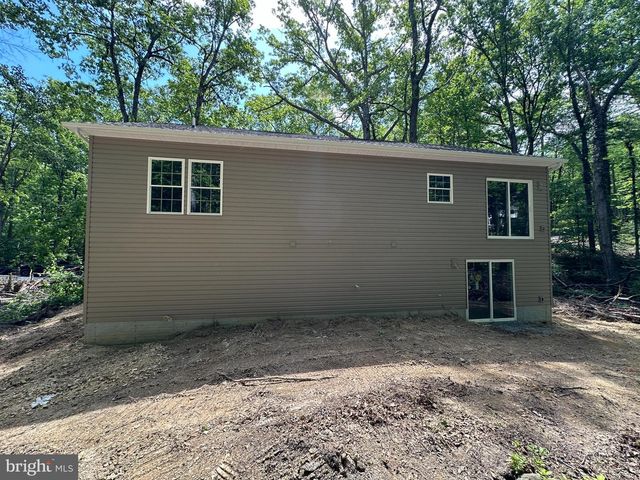 210 BEAVER TRL, Winchester, VA 22602
