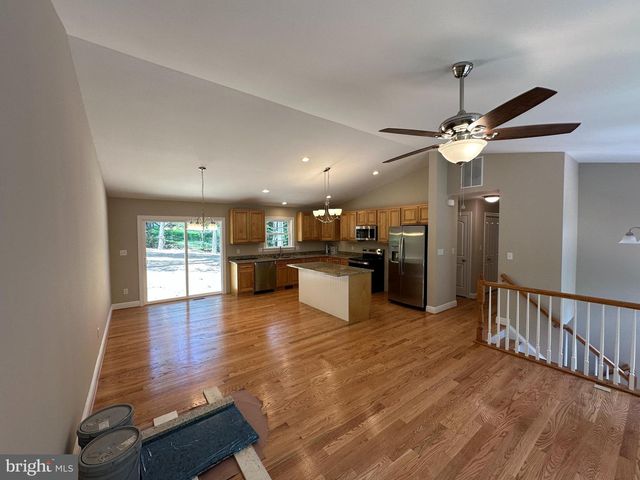 210 BEAVER TRL, Winchester, VA 22602