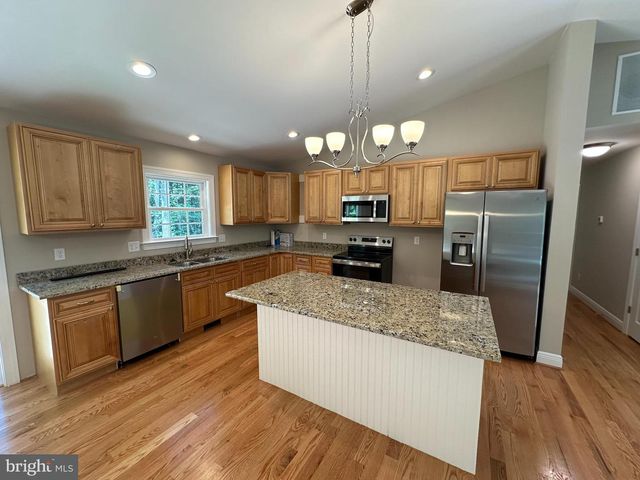 210 BEAVER TRL, Winchester, VA 22602