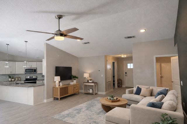 7133 Leisure Street, Navarre, FL 32566