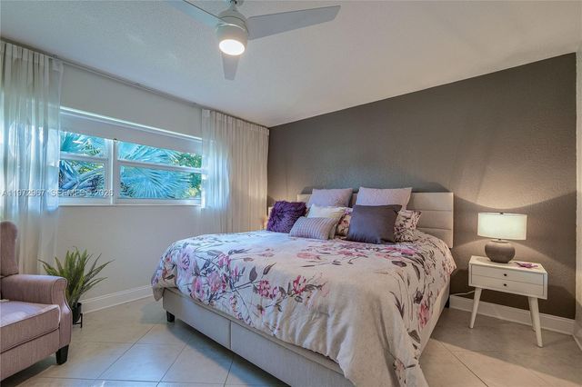 5171 W Oakland Park Blvd 309, Lauderdale Lakes, FL 33313