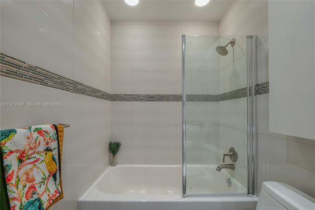 5171 W Oakland Park Blvd 309, Lauderdale Lakes, FL 33313