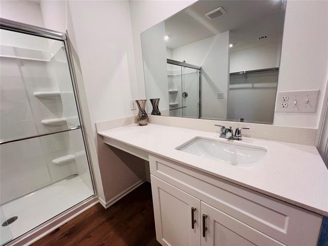 604 Hillsboro Drive, Noble, OK 73068