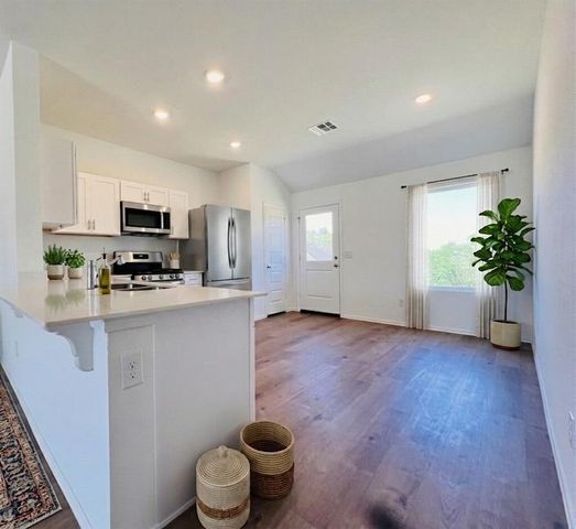 604 Hillsboro Drive, Noble, OK 73068